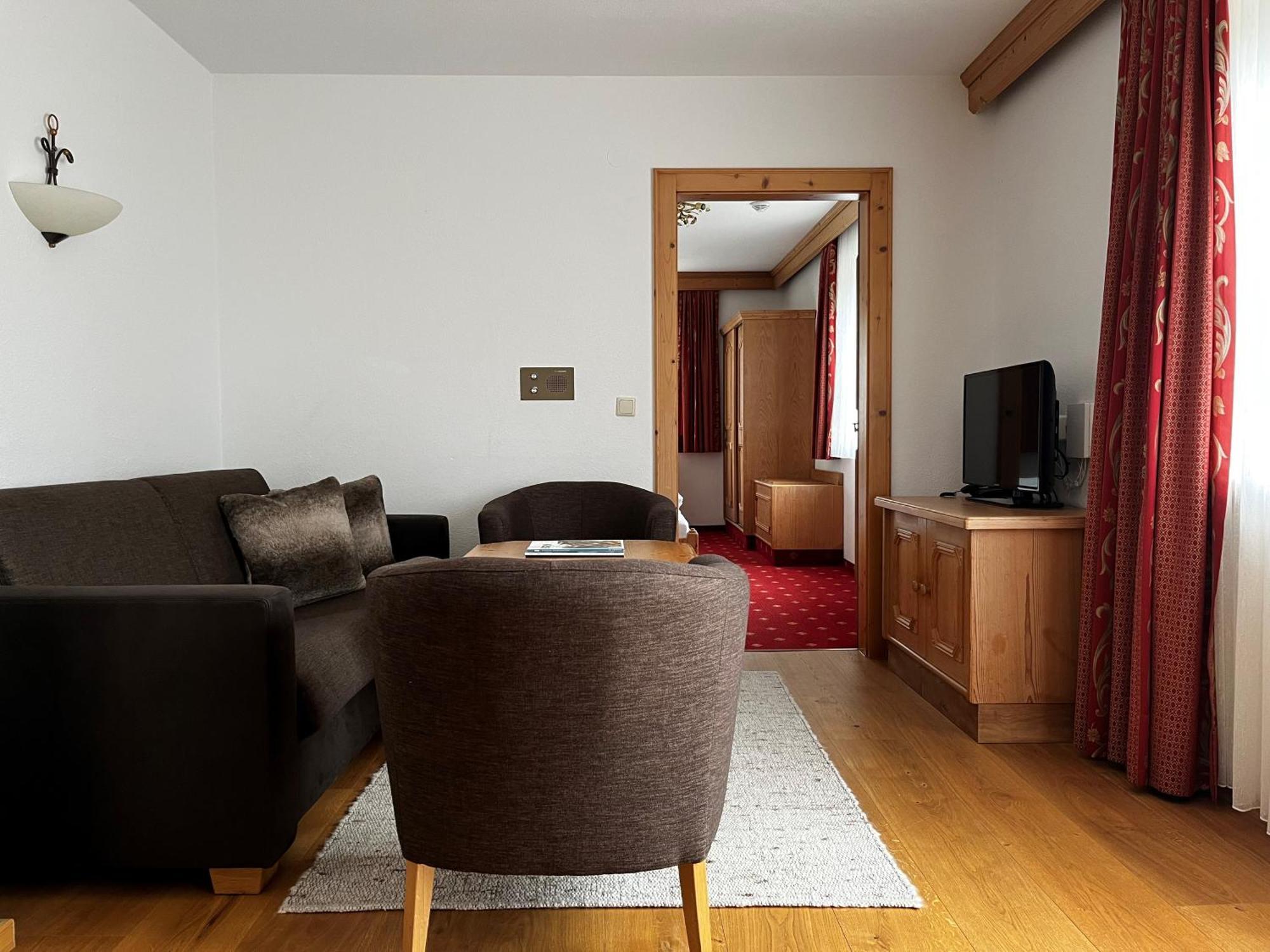 Appartements Maria Theresia 세르파우스 외부 사진